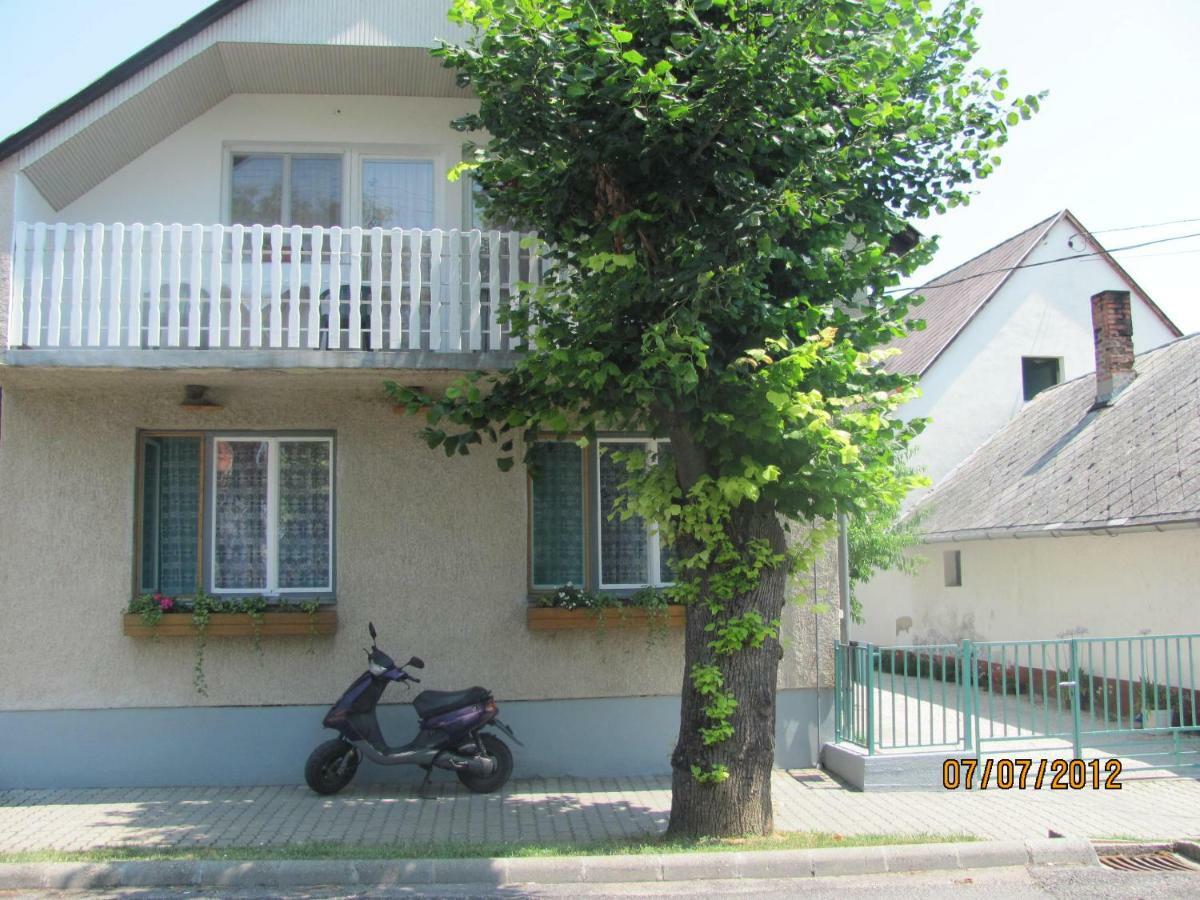 Jasmin Apartman Balatongyorok Exterior foto